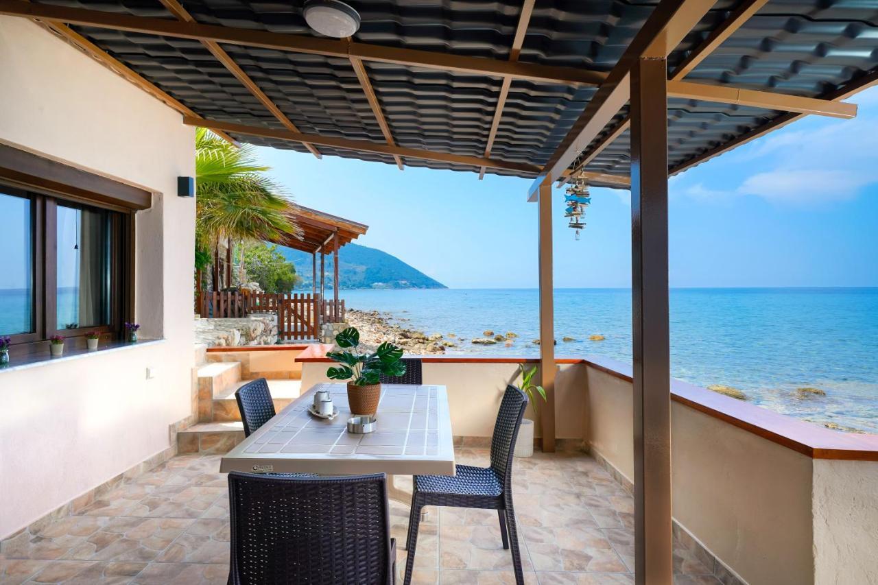 Villa To Kyma - Seafront House à Skála Kallirákhis Extérieur photo