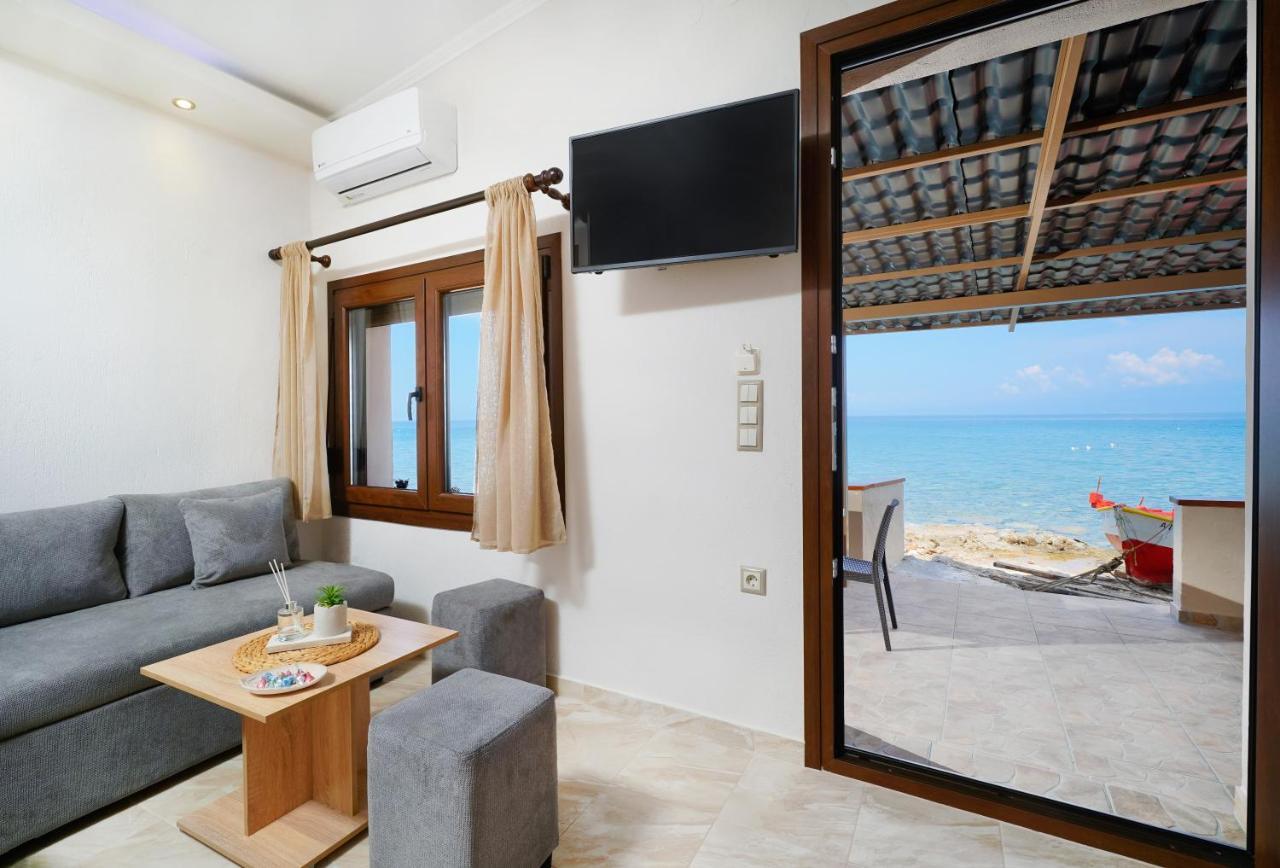 Villa To Kyma - Seafront House à Skála Kallirákhis Extérieur photo