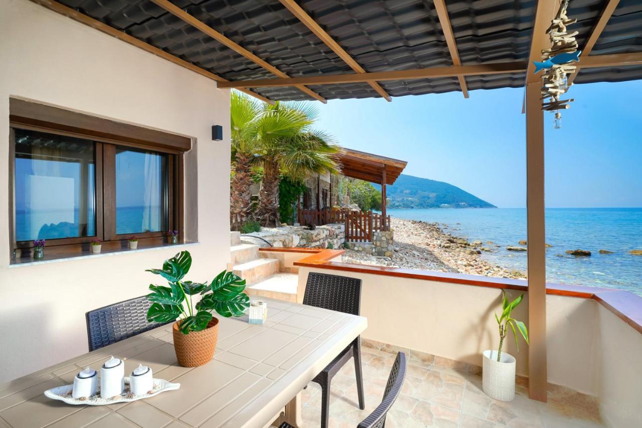 Villa To Kyma - Seafront House à Skála Kallirákhis Extérieur photo